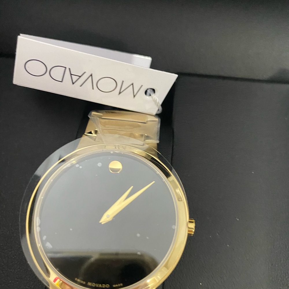 New Movado watch NWT unisex